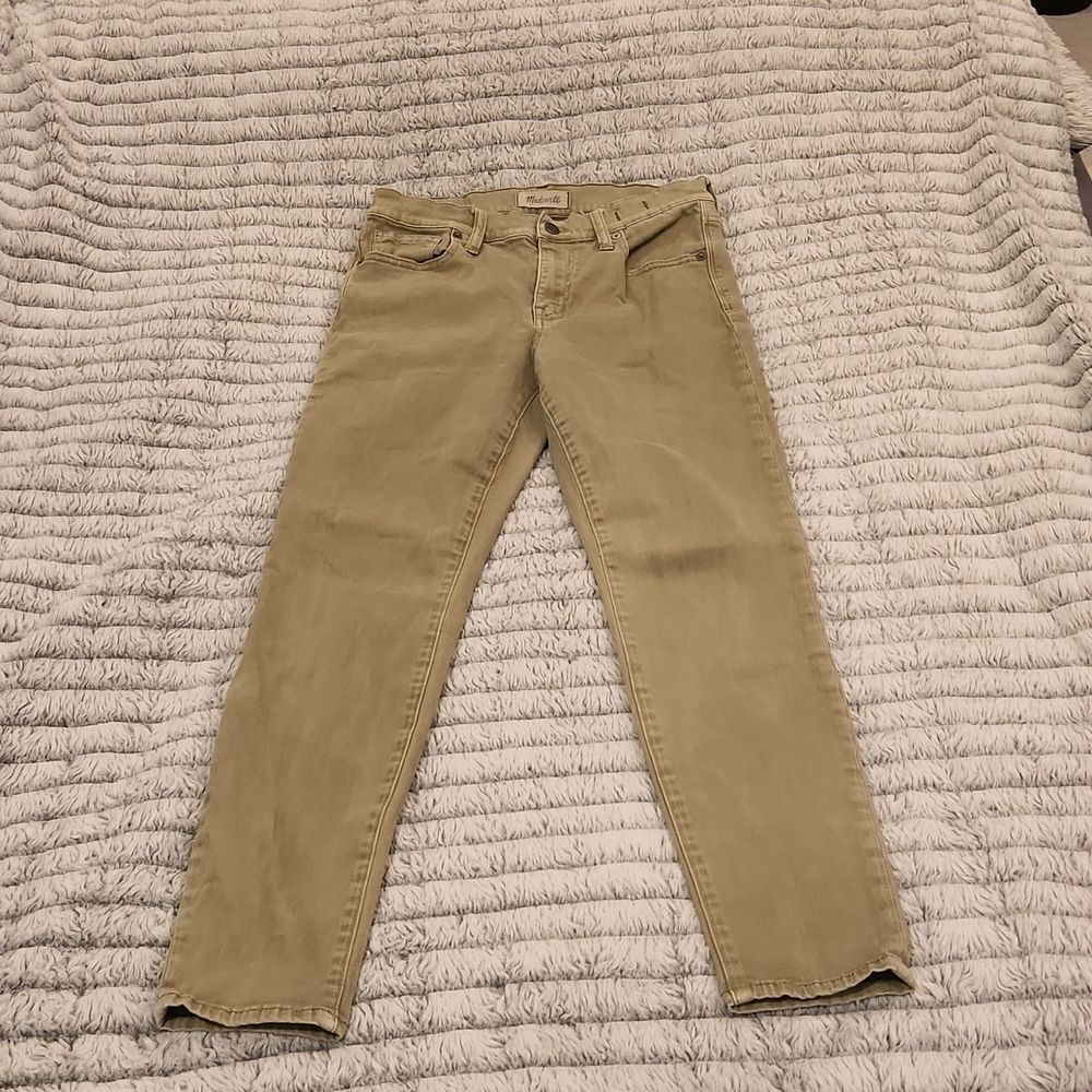 Light green high riser skinny skinny Madewell jeans size 28.